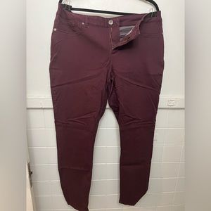 XL Burgundy Jegging